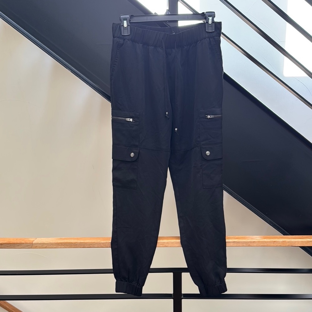 Banana Republic Black Cargo Jogger Pants – Size XS (NWT)